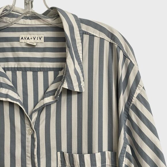 Ava & Viv Striped Button Up Shirt Women's Size 1X Grey White Collared Pocket - Picture 5 of 16